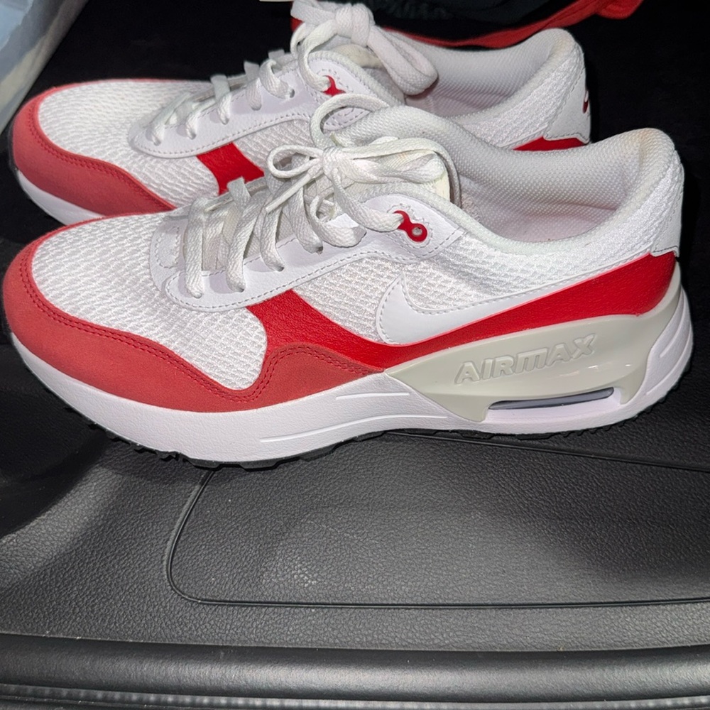 Brand new Nike air max 7 youth